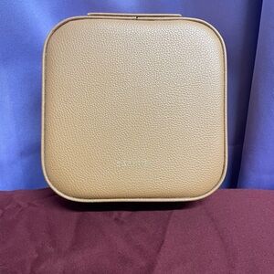 The Jewelry Box by Samara